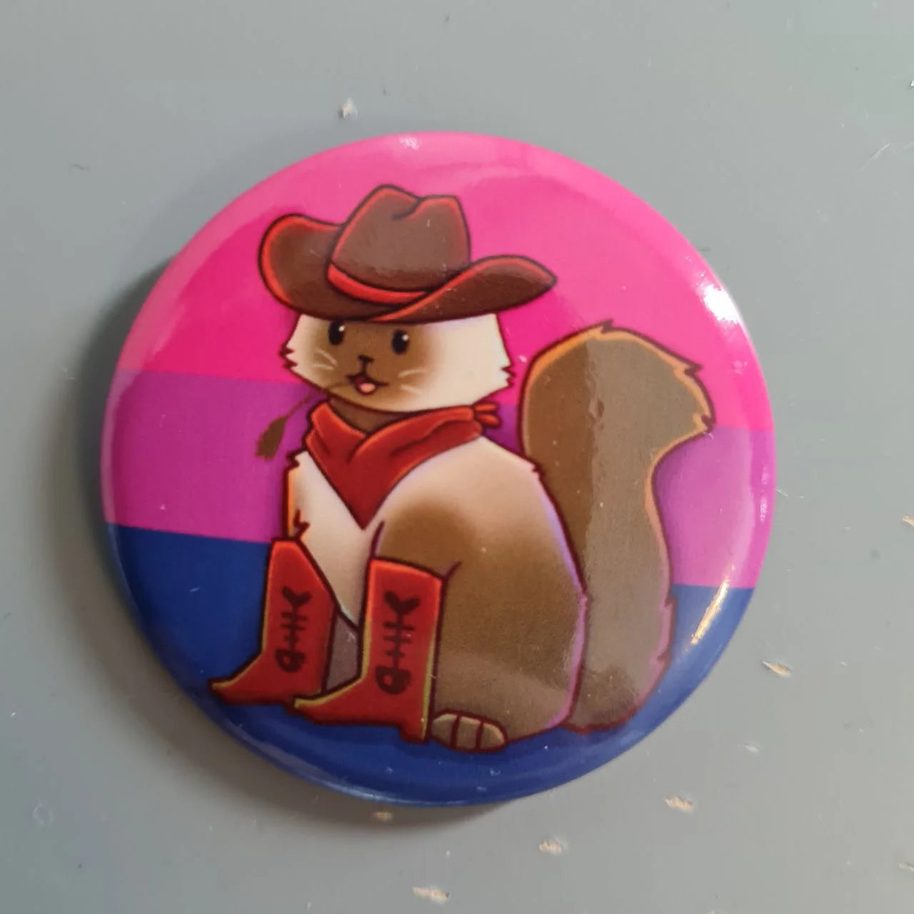 Pride lippu -pinssit