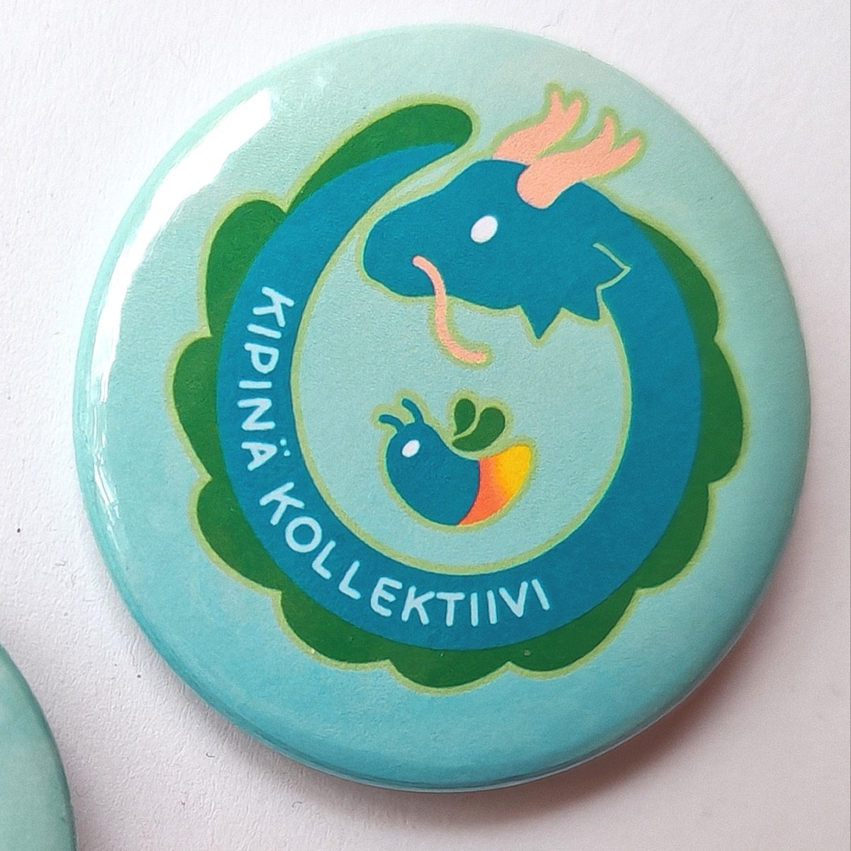 Kipinä Kollektiivi, pinssit